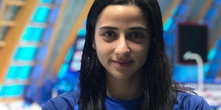 Fenerbahçeli milli yüzücü Deniz Ertan