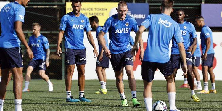 Fenerbahçe’de Altay maçı hazırlıkları tamamlandı