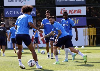 Fenerbahçe'de HJK Helsinki maçının hazırlıkları sürüyor