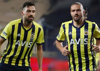 Fenerbahçe'de Caner Erkin ve Sinan Gümüş kadro dışı bırakıldı