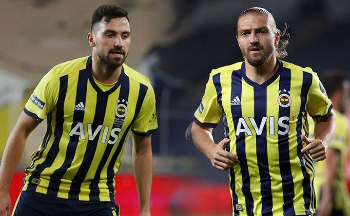 Fenerbahçe'de Caner Erkin ve Sinan Gümüş kadro dışı bırakıldı