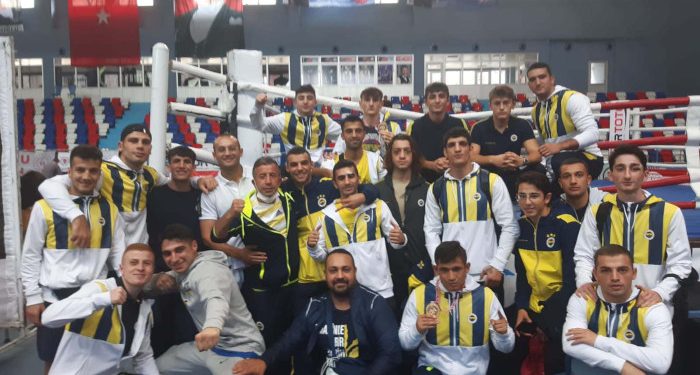 Boksörlerimiz 24 madalyayla takım halinde şampiyon oldu