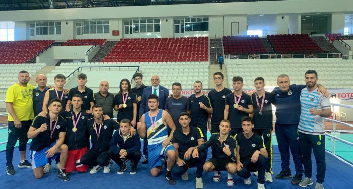Fenerbahçeli genç boksörlerimizden 12 madalya