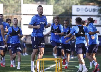 Fenerbahçe'de Medipol Başakşehir maçının hazırlıkları başladı