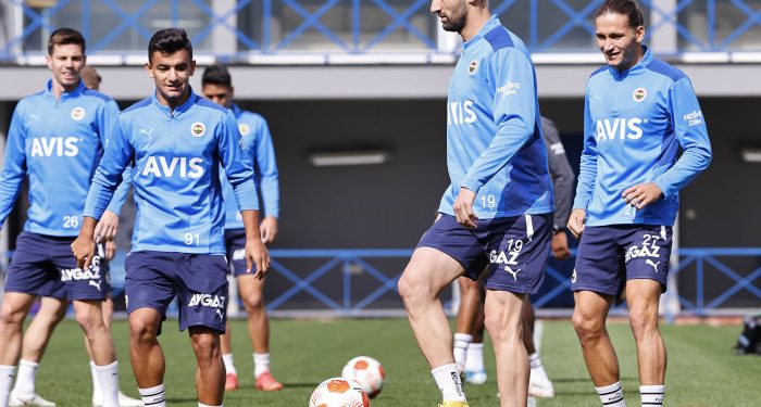 Fenerbahçe'de Olympiakos maçı hazırlıkları başladı