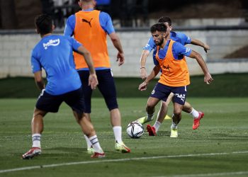 Fenerbahçe, Sivasspor maçı hazırlıklarına başladı