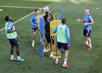 Fenerbahçe kampa girdi