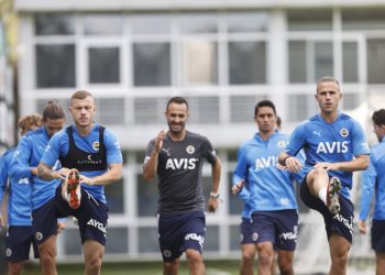 Fenerbahçe'de Eintracht Frankfurt maçı hazırlıkları başladı