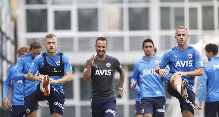 Fenerbahçe'de Eintracht Frankfurt maçı hazırlıkları başladı