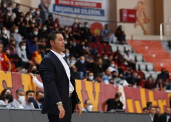 Fenerbahçe Kadın Basketbol Takımı Başantrenörü Victor Lapena