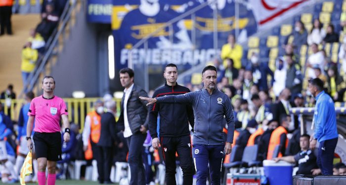 Fenerbahçe Teknik Direktörü Vitor Pereira
