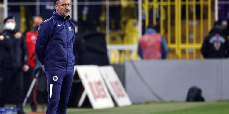 Fenerbahçe Teknik Direktörü Vitor Pereira
