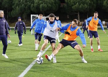 Fenerbahçe, Galatasaray maçı hazırlıklarına başladı