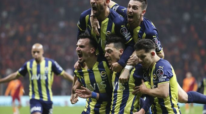 Fenerbahçe Futbol Takımı