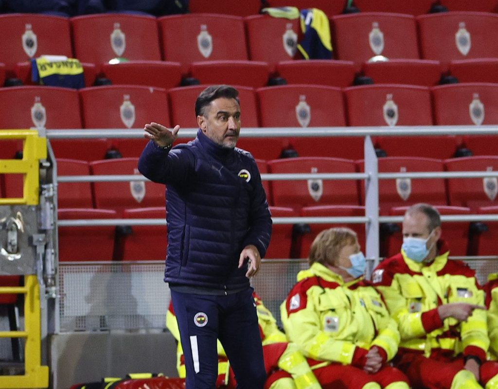 Fenerbahçe Teknik Direktörü Vitor Pereira