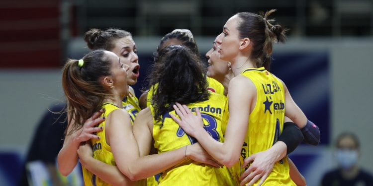 Fenerbahçe Kadın Voleybol Takımı