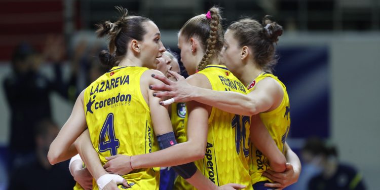 Fenerbahçe Kadın Voleybol Takımı