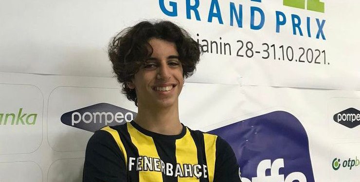 Fenerbahçeli yüzücümüz Demir Özdemir