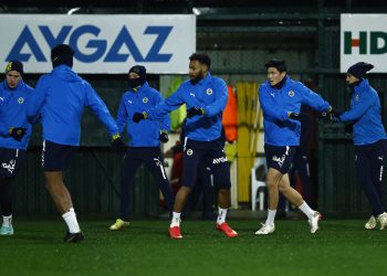 Fenerbahçe kampa girdi