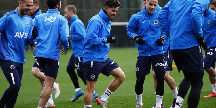 Fenerbahçe, Gaziantep FK maçının hazırlıklarını tamamladı