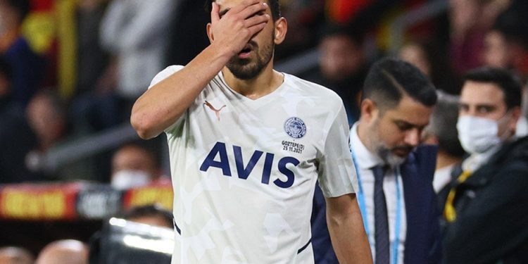 Fenerbahçeli futbolcu İrfan Can Kahveci