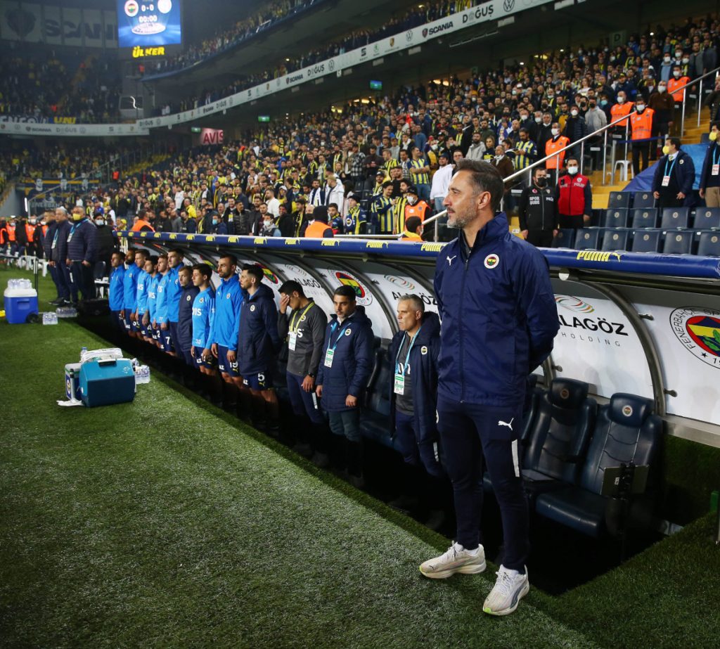 Fenerbahçe Teknik Direktörü Vitor Pereira