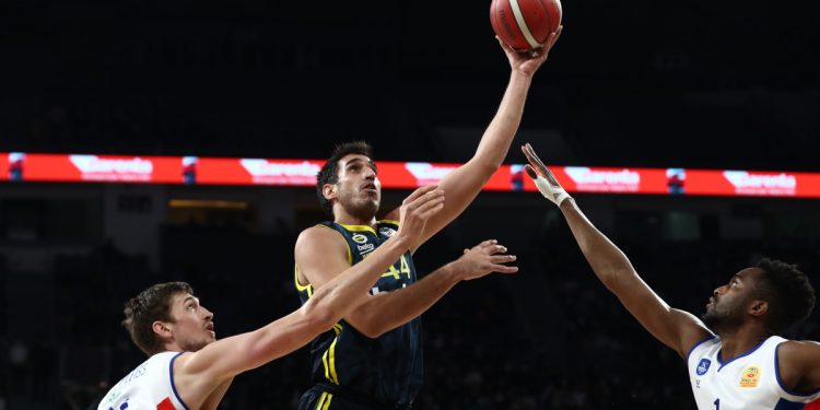 Anadolu Efes - Fenerbahçe Beko