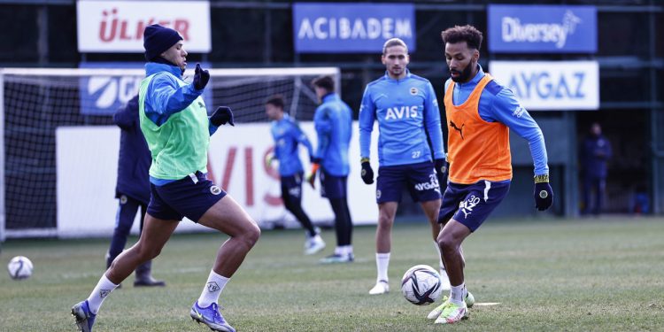 Fenerbahçe'de Altay maçının hazırlıkları başladı