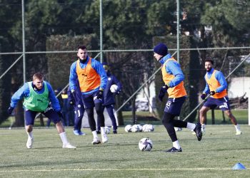 Fenerbahçe, Demir Grup Sivasspor maçı hazırlıklarına başladı