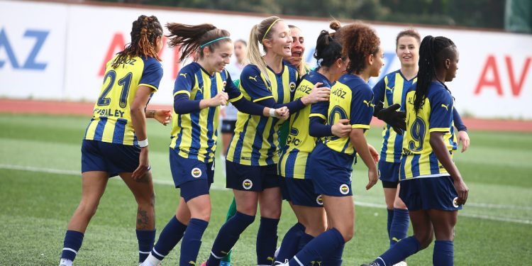 Fenerbahçe Kadın Futbol Takımı