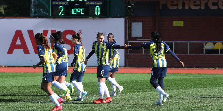 Fenerbahçe Kadın Futbol Takımı