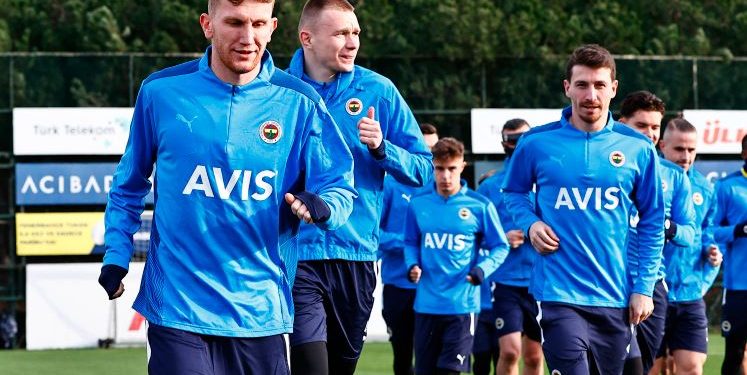 Fenerbahçe'de Slavia Prag maçı hazırlıkları tamamlandı