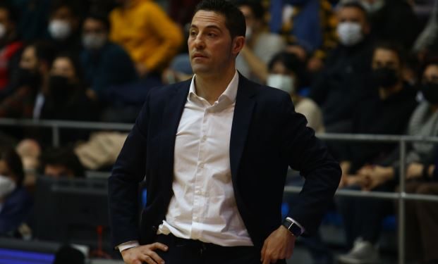 Fenerbahçe Kadın Basketbol Takımı Başantrenörü Victor Lapena