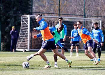 Fenerbahçe'de Kayserispor maçı hazırlıkları başladı