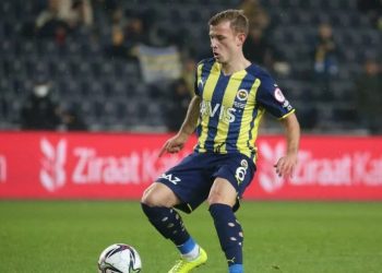 Fenerbahçeli Alman orta saha oyuncusu Maximilian Meyer