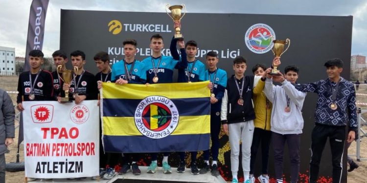Genç atletlerimiz Kros Ligi’ni takım halinde üç birincilik ve bir ikincilikle tamamladı
