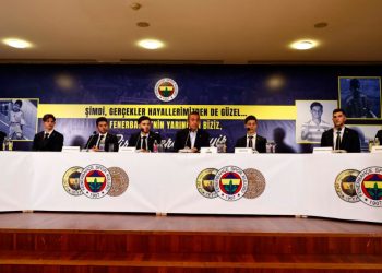 Fenerbahçe 6 genç oyuncusu ile sözleşme imzaladı