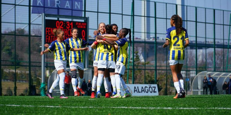 Fenerbahçe Kadın Futbol Takımı