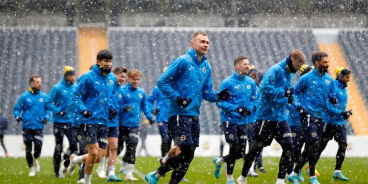 Fenerbahçe'de Alanyaspor maçı hazırlıkları tamamlandı