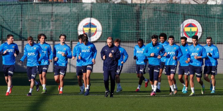 Fenerbahçe'de Kayserispor maçının hazırlıkları başladı
