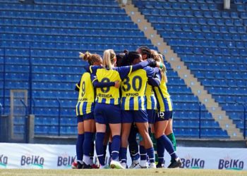 Fenerbahçe Kadın Futbol Takımı