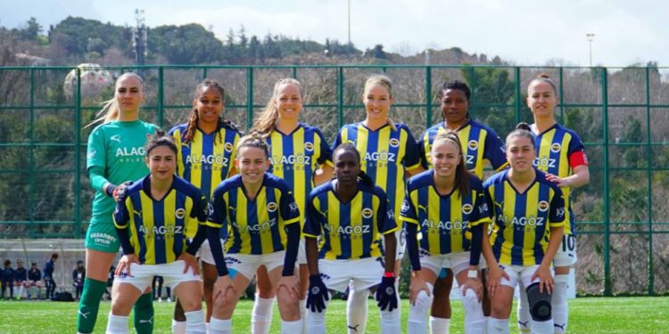 Fenerbahçe Kadın Futbol Takımı