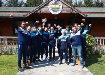 Kürekçilerimiz, Büyükler Türkiye Kupası’nda kadınlarda ve erkeklerde şampiyon oldu