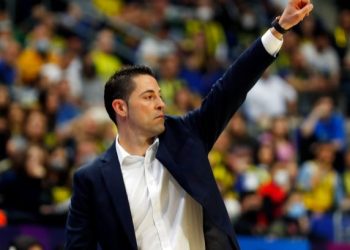 Fenerbahçe Kadın Basketbol Takımı Başantrenörü Victor Lapena