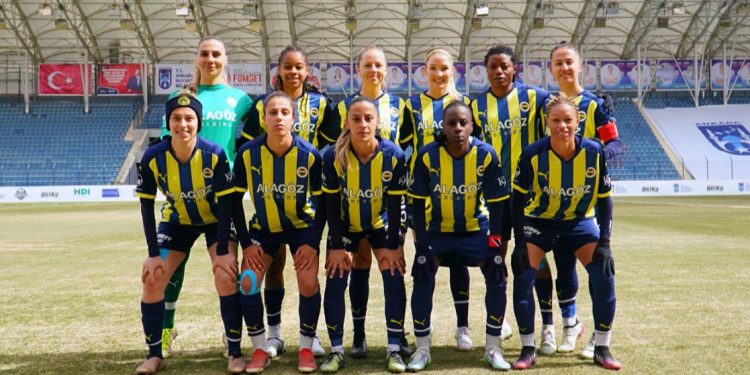 Fenerbahçe Kadın Futbol Takımı