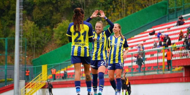 Fenerbahçe Kadın Futbol Takımı