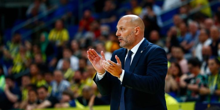 Fenerbahçe Erkek Basketbol Takımı Başantrenörü Aleksandar Djordjevic