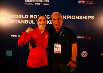 Fenerbahçeli milli boksörümüz Ayşe Çağırır