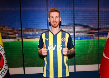 Serdar Aziz 3 yıl daha Fenerbahçemizde