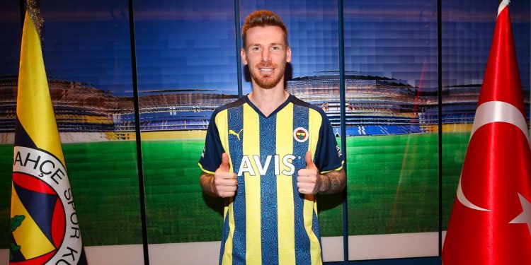 Serdar Aziz 3 yıl daha Fenerbahçemizde